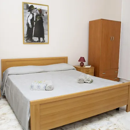 Oltremare Casa Per Vacanze Con Terrazzo E 3 Con 6 Pl