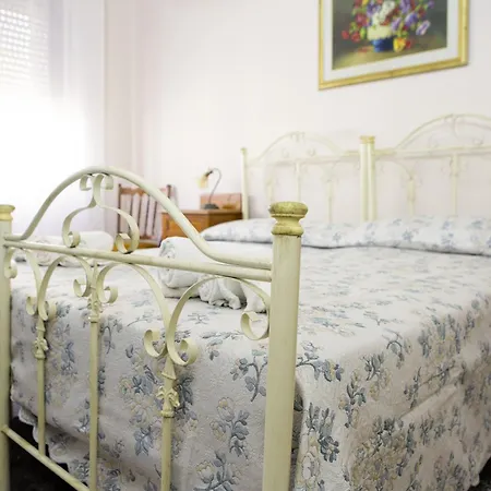 Oltremare Casa Per Vacanze Con Terrazzo E 3 Con 6 Pl *